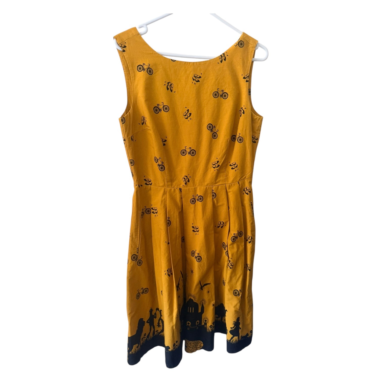 Dangerfield. Size 10