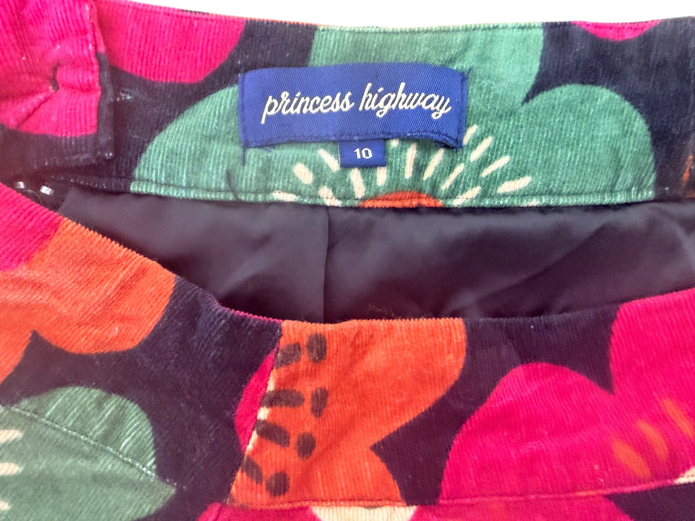 Princess Highway Floral Velvet Skirt. Size 10.