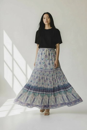 Spell & The Gypsy Skirt. Size L